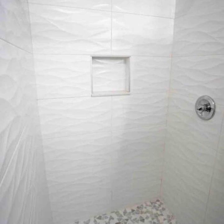 Photo of Bathroom in Smith's Memento