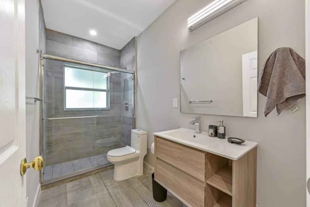 Photo of Bathroom in River Oaks