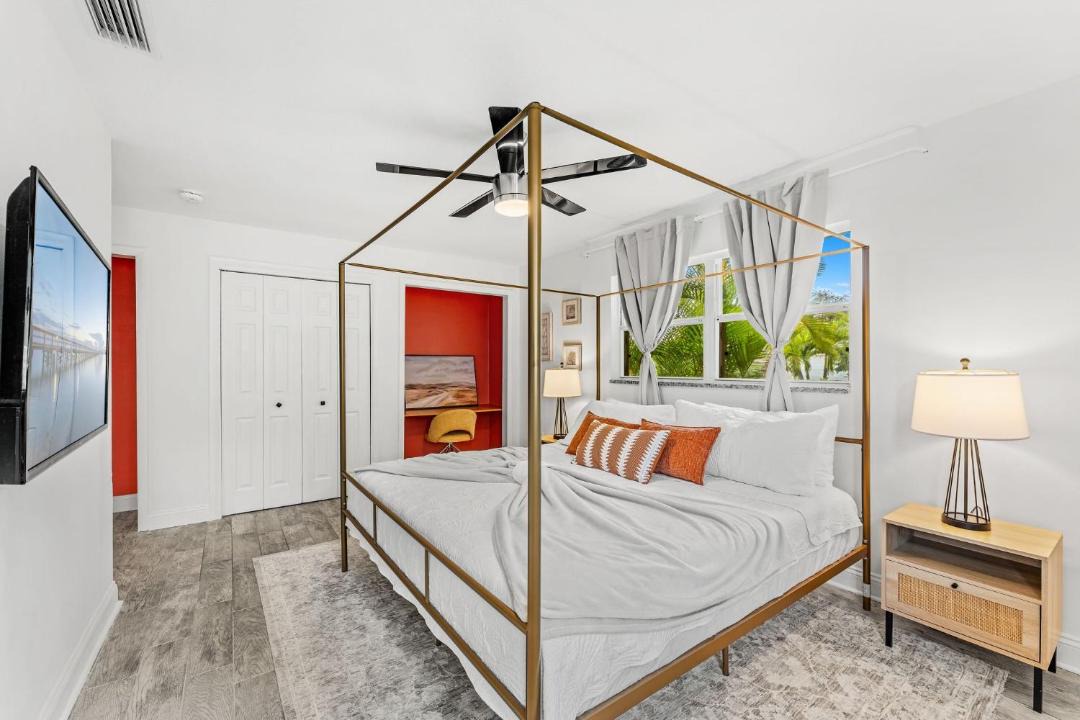 Photo of Bedroom in Golden Beach Estates