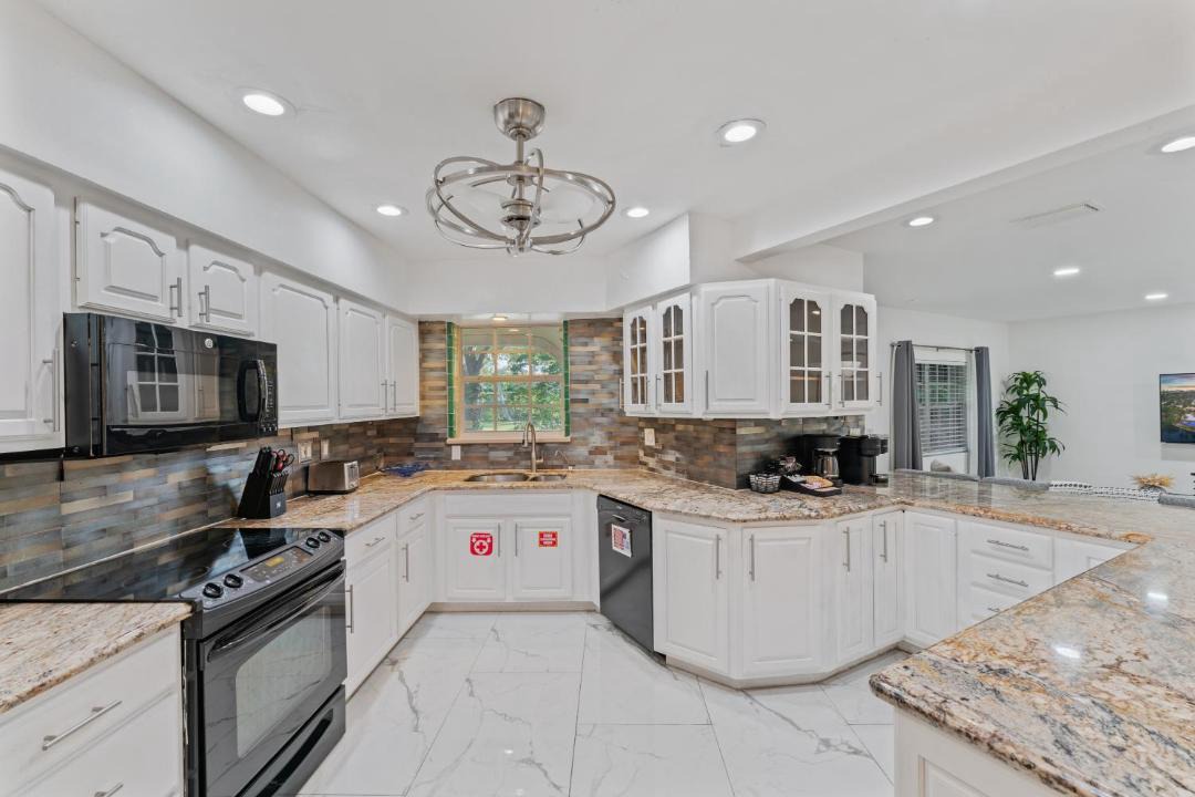 Photo of Kitchen in Oakland Park