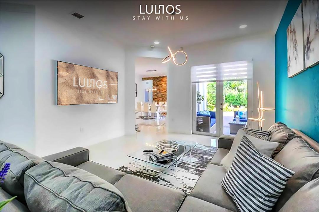 Photo of Livingroom in Ludlam