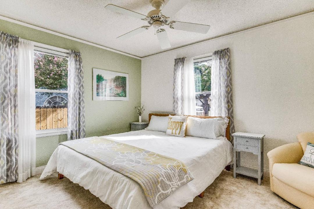 Photo of Bedroom in Navy Point