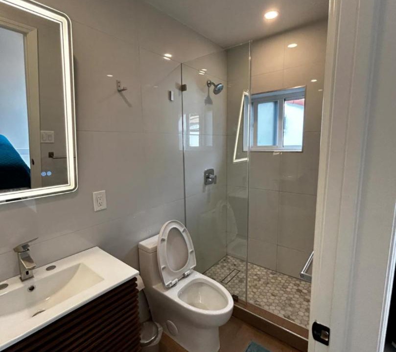 Photo of Bathroom in Allapattah