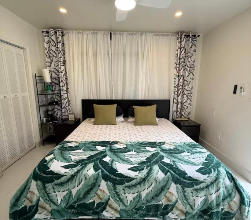Photo of Bedroom in Allapattah