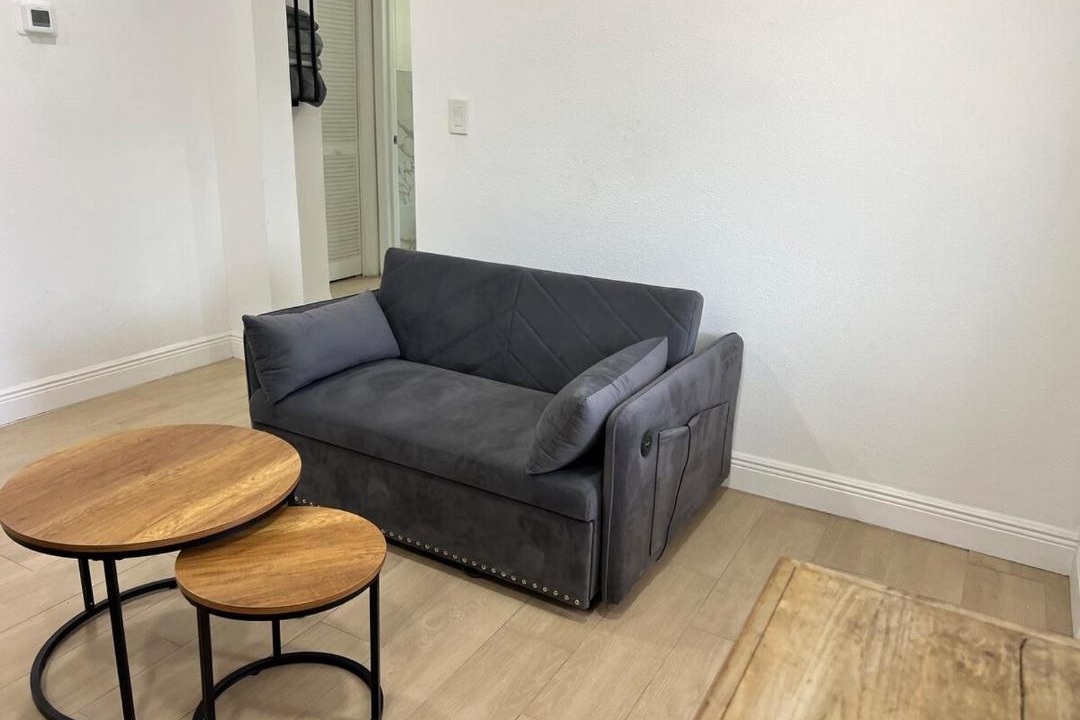 Photo of Livingroom in North Hyde Park