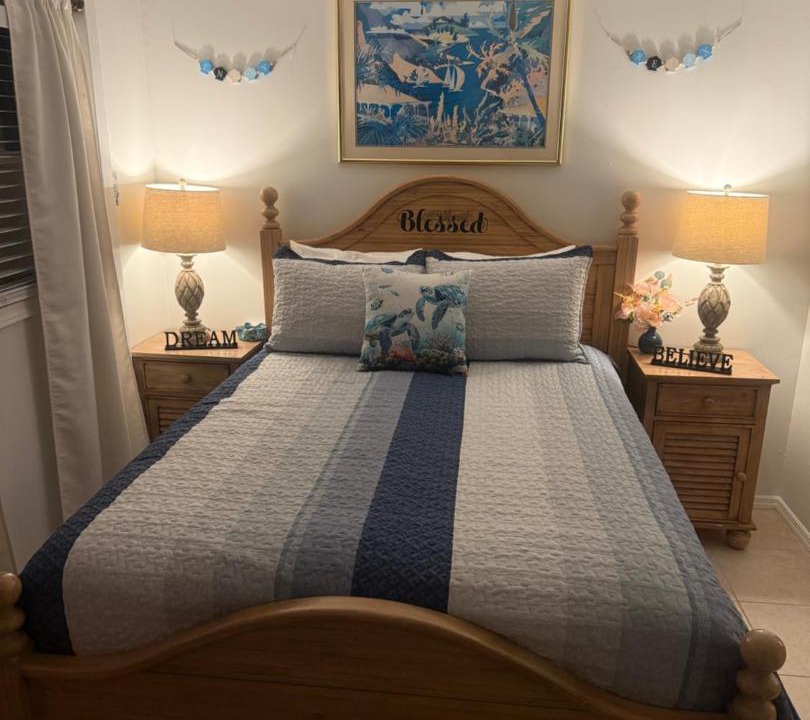 Photo of Bedroom in Bayshore Gardens