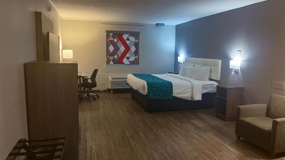 Photo of Bedroom in Lake City