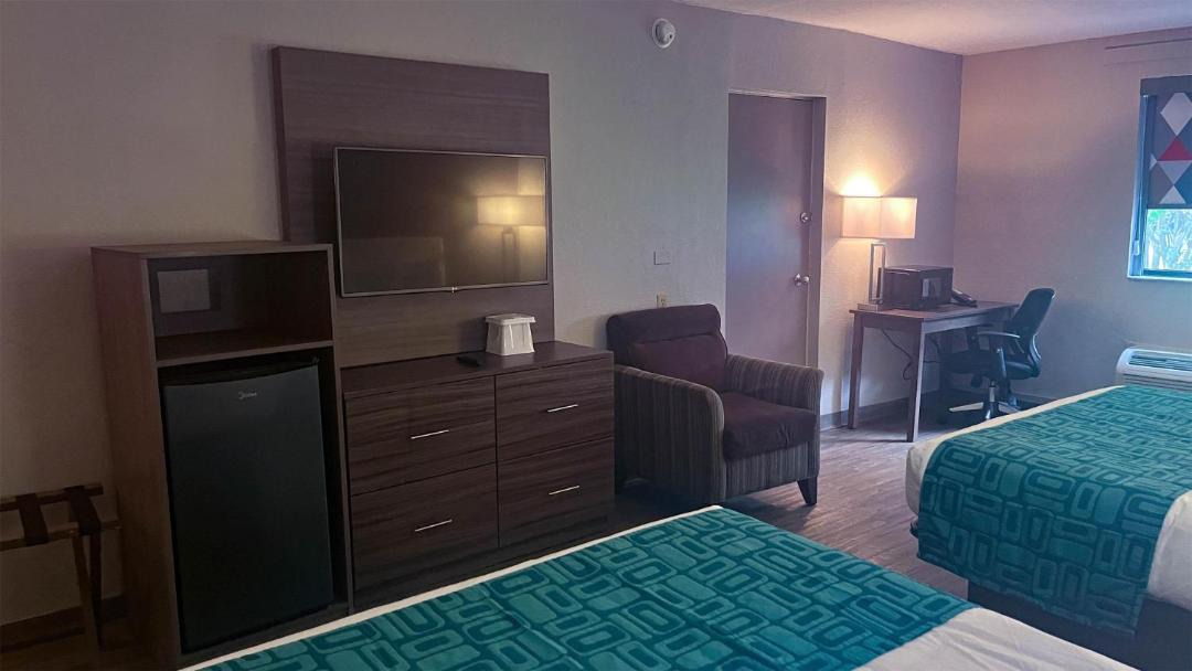 Photo of Bedroom in Lake City