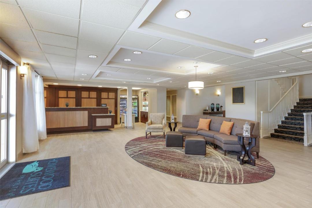 Photo of Livingroom in Feather Sound