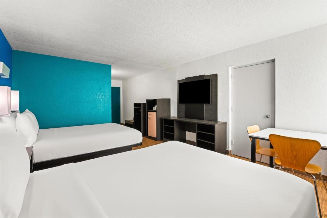 Photo of Bedroom in Ludlam