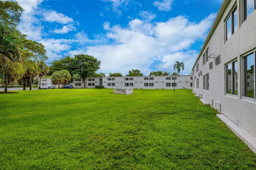 Photo of Buildings in Ludlam