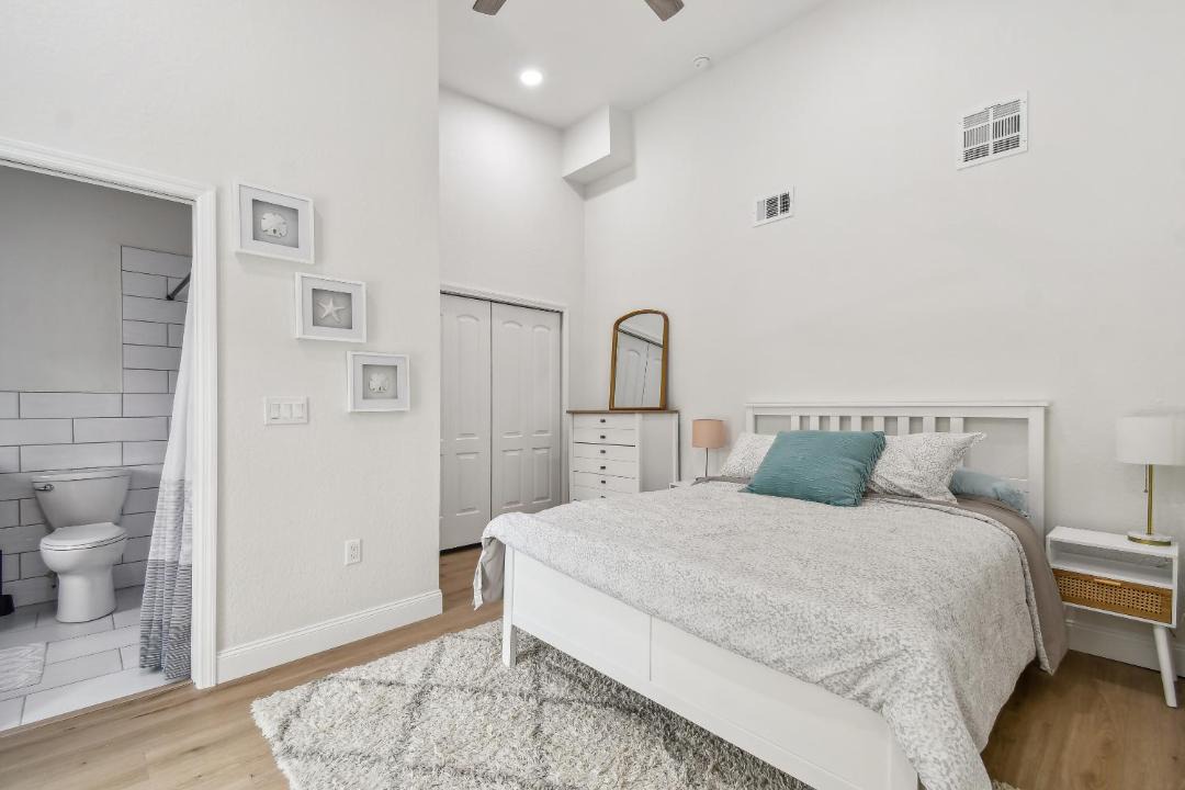 Photo of Bedroom in South Pinellas Community Council