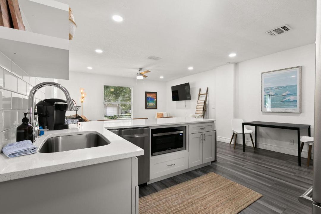 Photo of Kitchen in Courier City - Oscawana