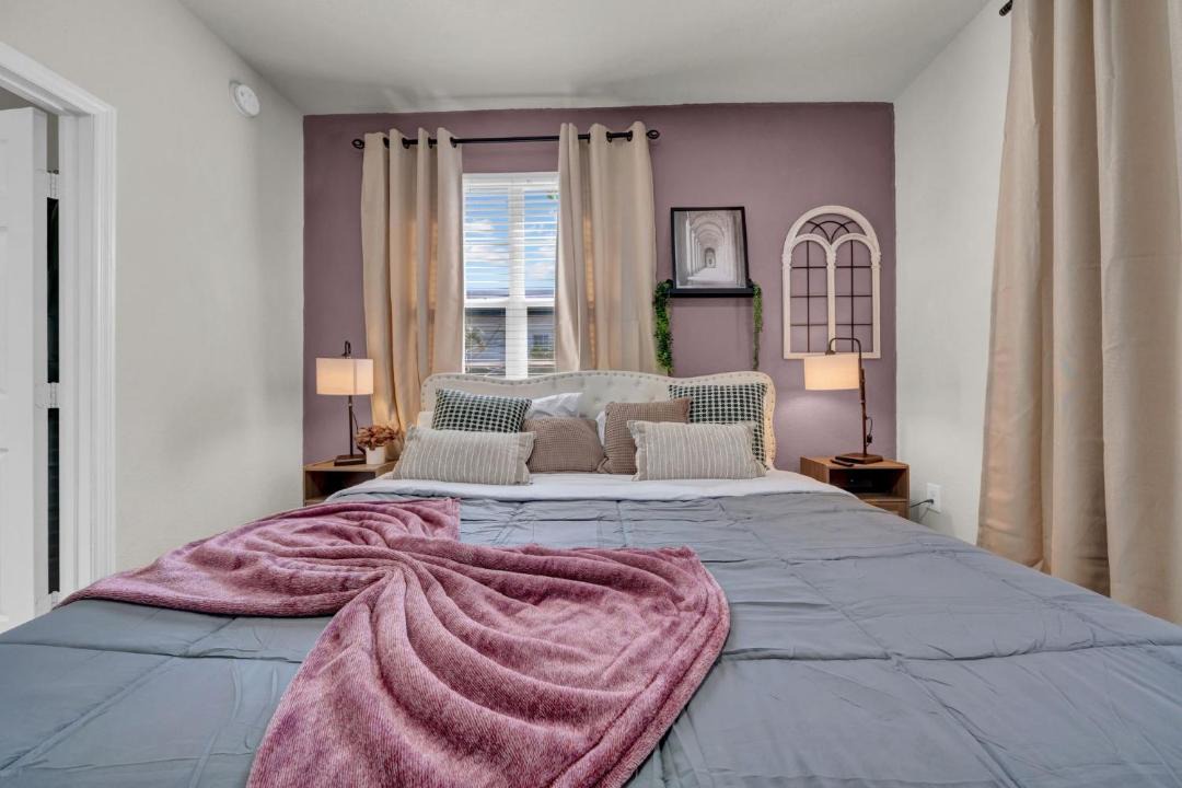 Photo of Bedroom in Westchase