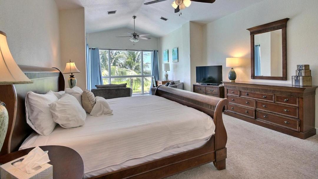 Photo of Bedroom in Rock Harbor