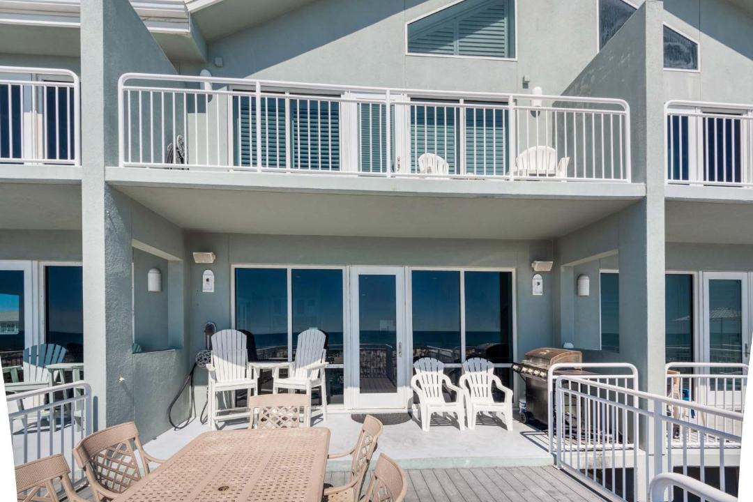 Photo of Patio Balcony in White Sands