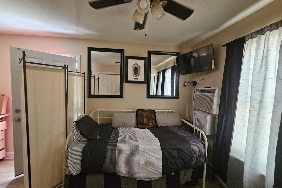 Photo of Bedroom in Tallahassee