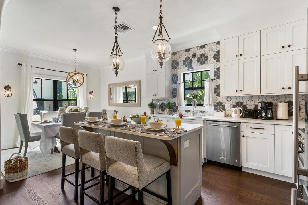 Photo of Kitchen in Old Northwood Historic District
