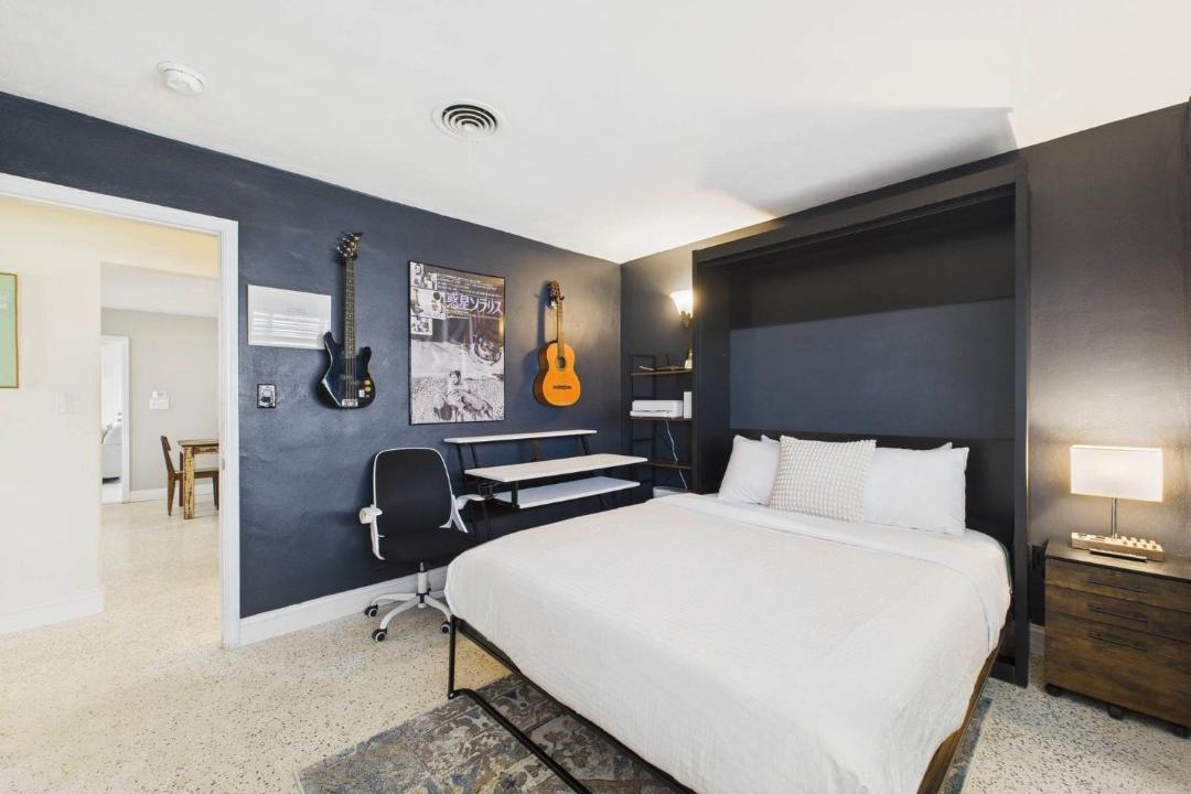 Photo of Bedroom in Surfside Estates