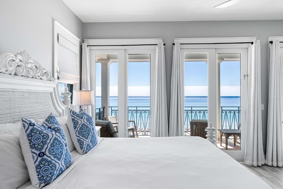 Photo of Bedroom in Delos