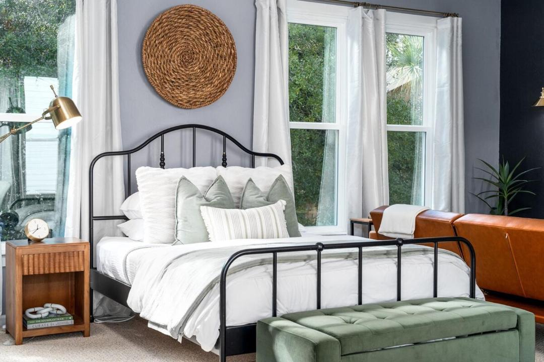 Photo of Bedroom in Haile Plantation