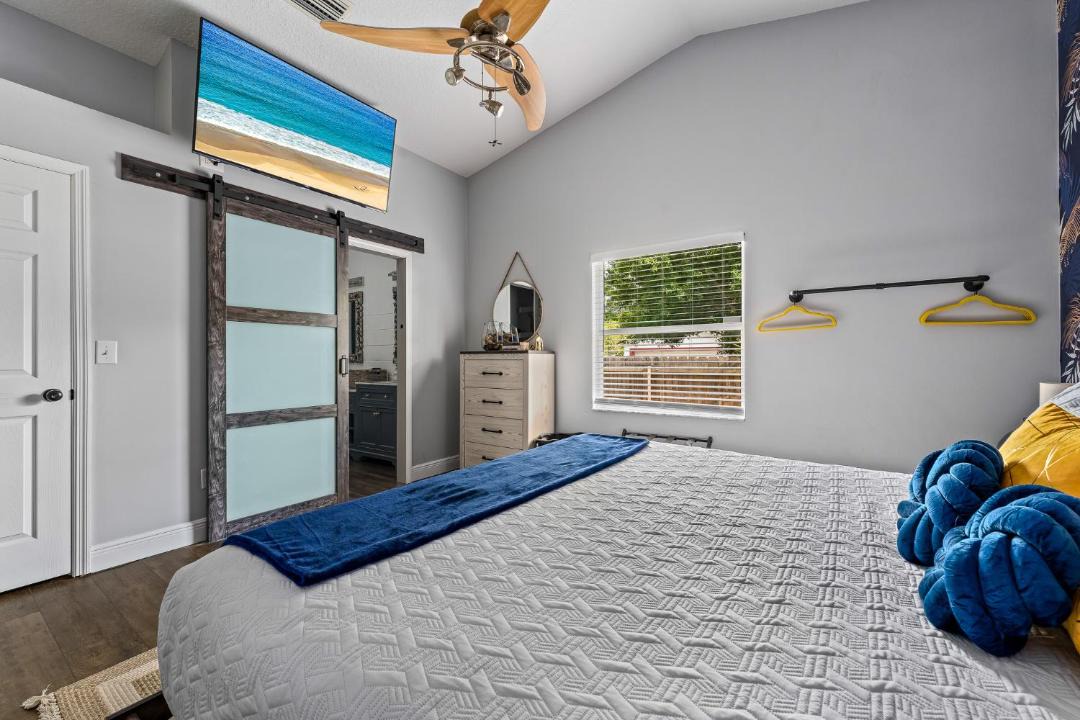Photo of Bedroom in June Park