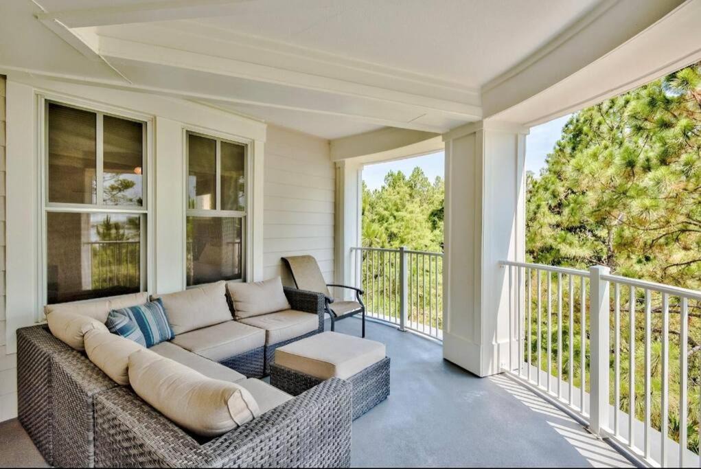 Photo of Patio Balcony in Baytowne Wharf