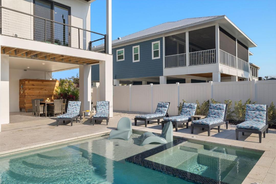 Photo of Patio Balcony in Mid Island