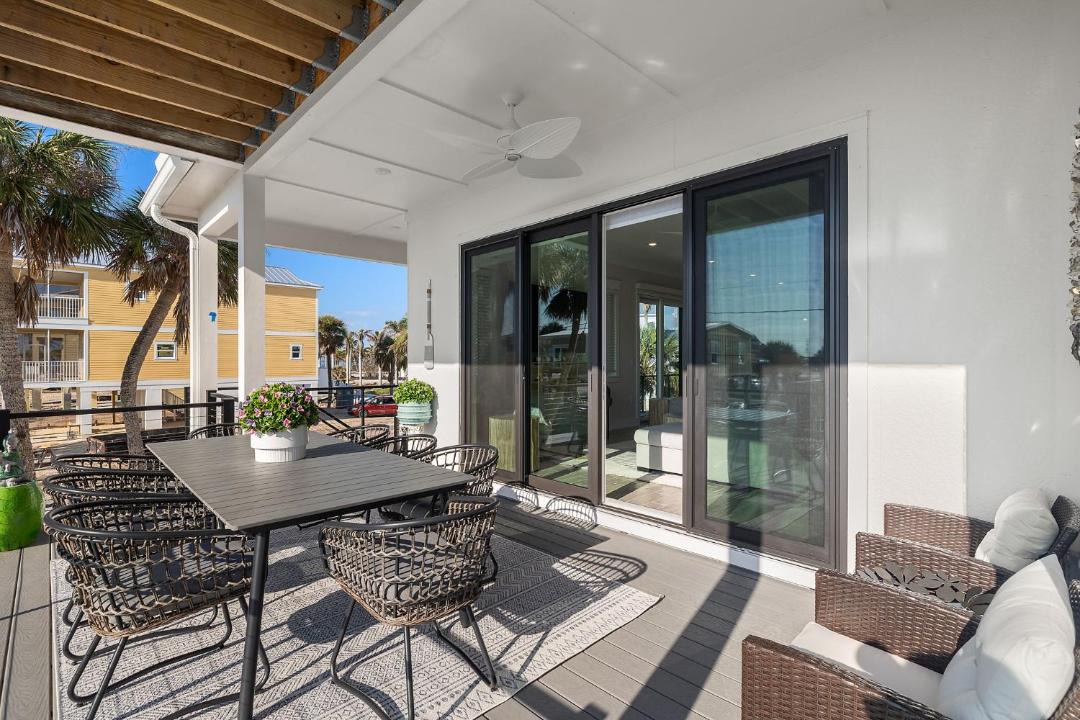 Photo of Patio Balcony in Mid Island