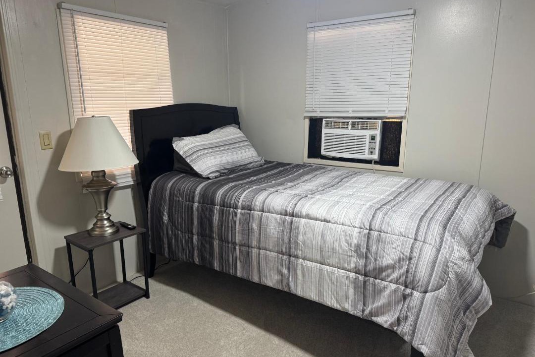 Photo of Bedroom in Bayshore Gardens