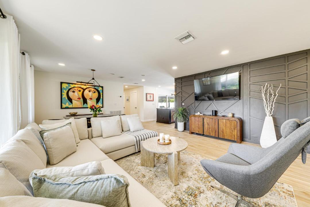 Photo of Livingroom in Tropic Palms