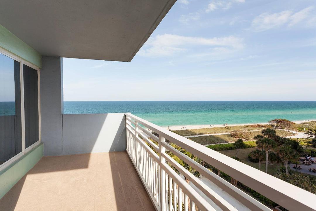 Photo of Patio Balcony in Surfside