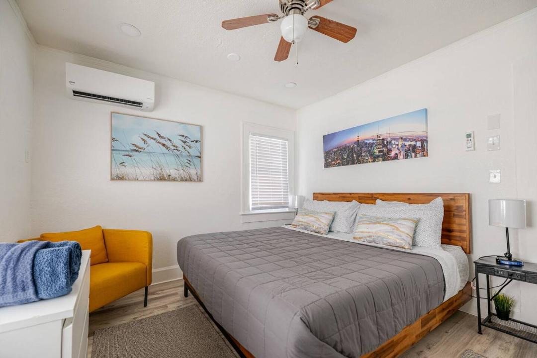 Photo of Bedroom in Historic Uptown