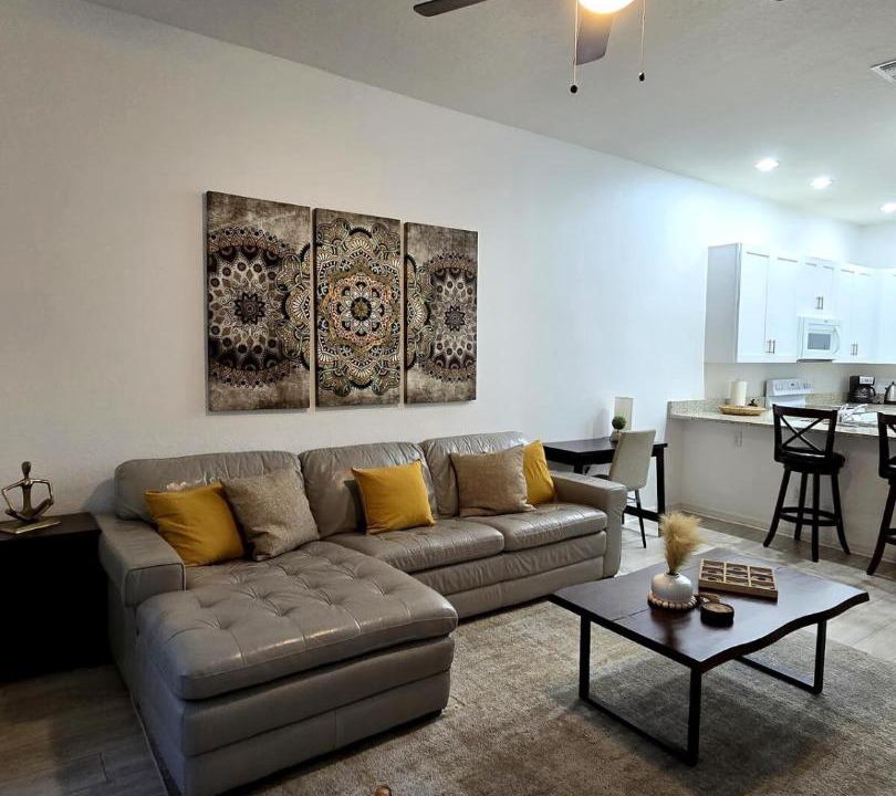 Photo of Livingroom in Bahama Bay
