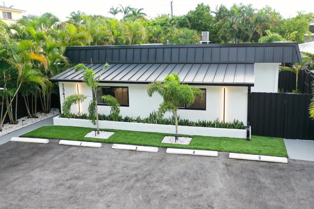 Photo of Others in Poinsettia Heights