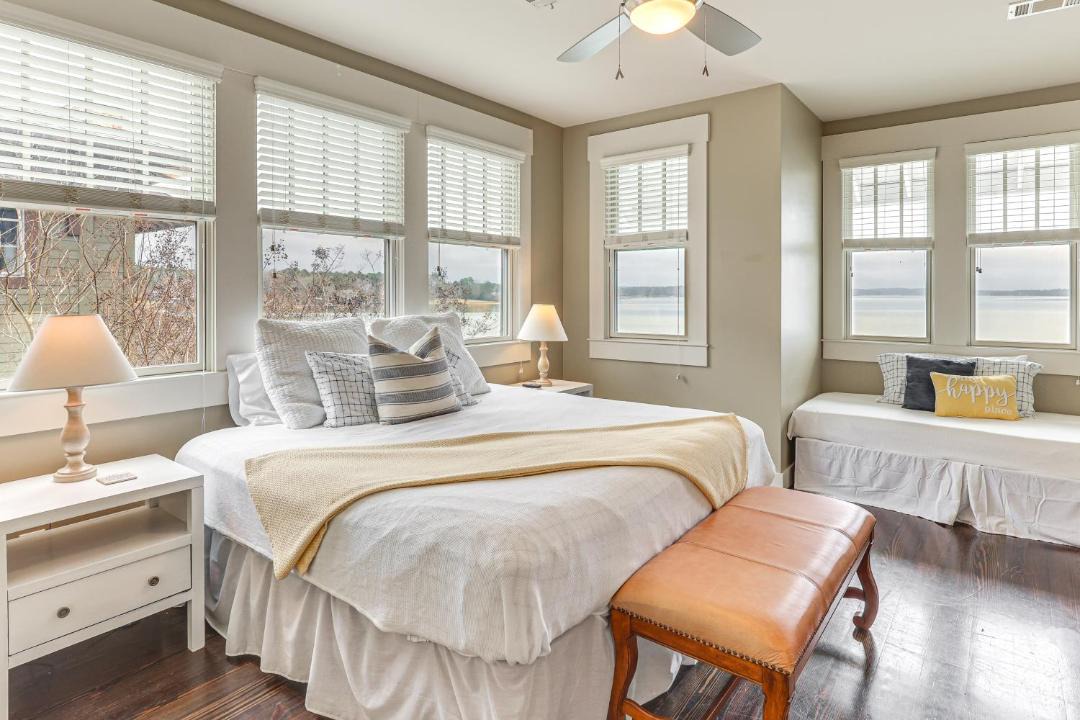 Photo of Bedroom in Alexander City
