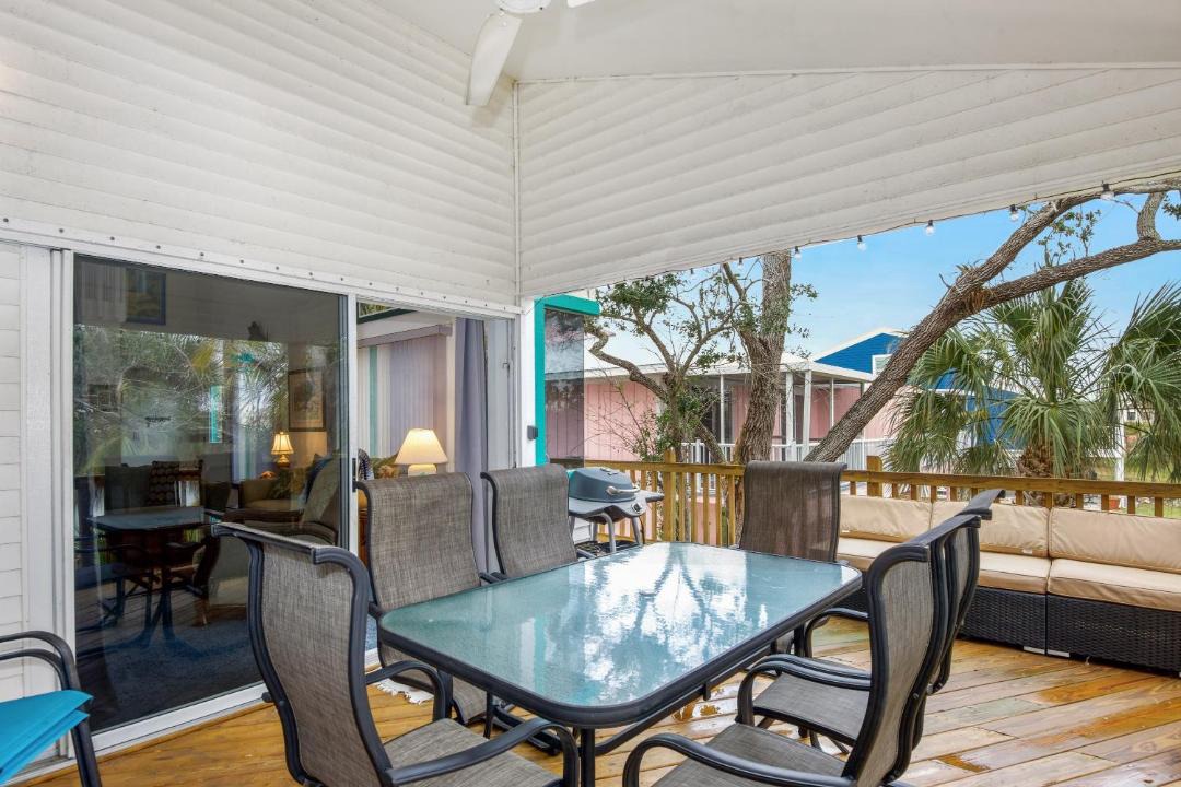 Photo of Patio Balcony in Mid Island