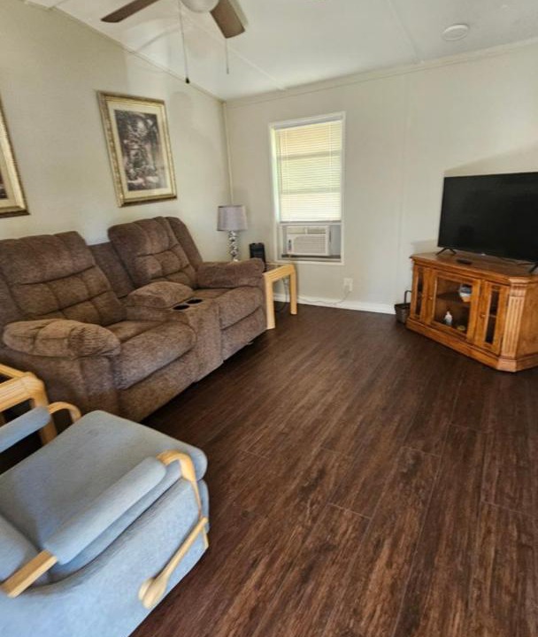 Photo of Livingroom in Highland