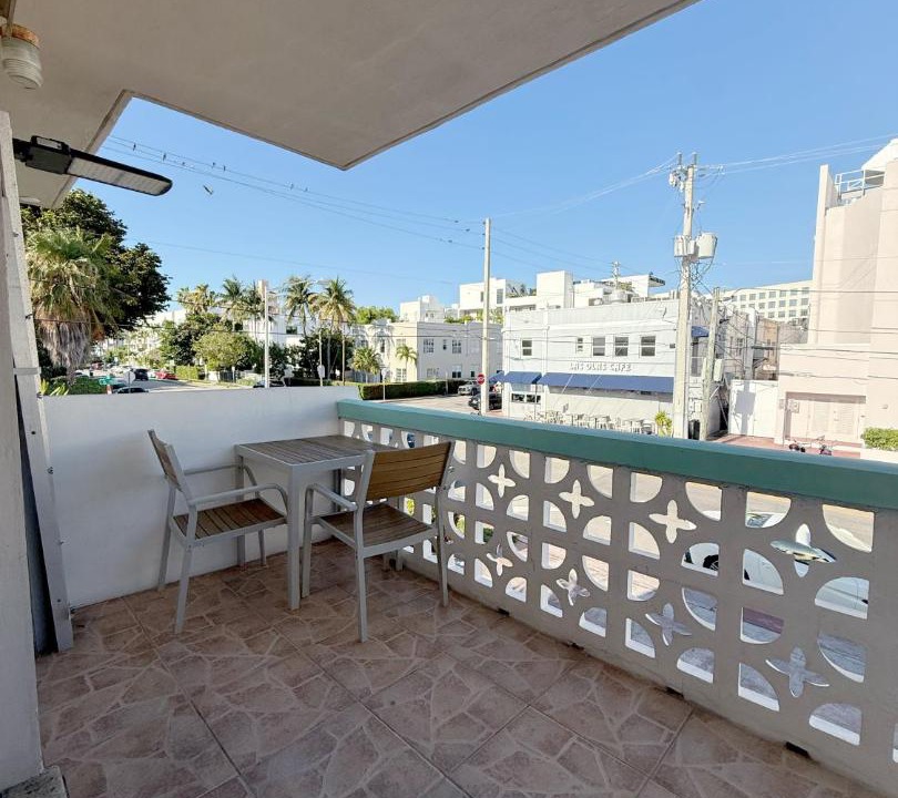 Photo of Patio Balcony in Flamingo/Lummus
