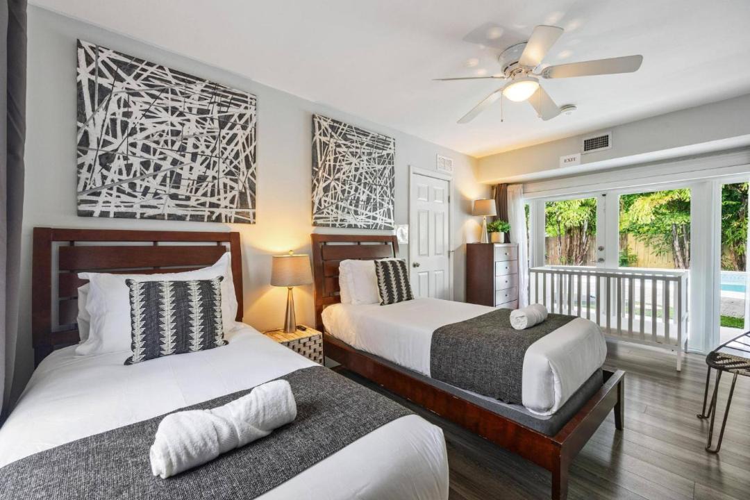 Photo of Bedroom in South Lake