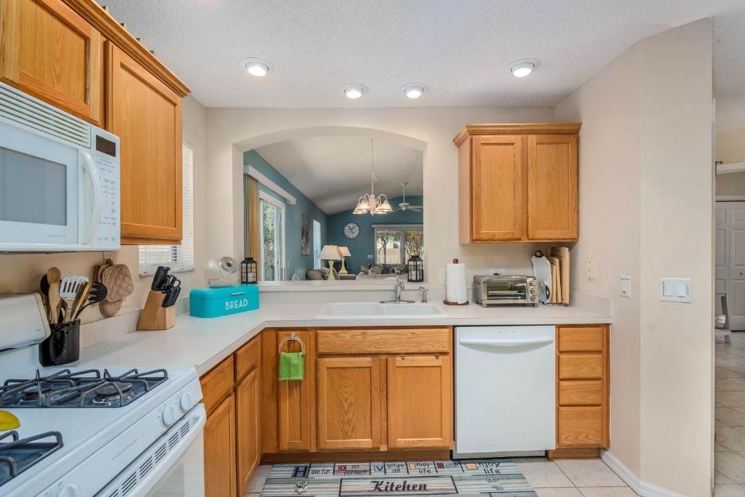 Photo of Kitchen in Villas of Greenwood