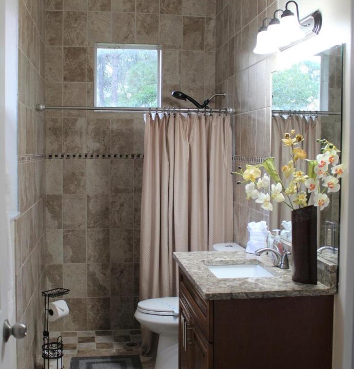 Photo of Bathroom in Hunt Club