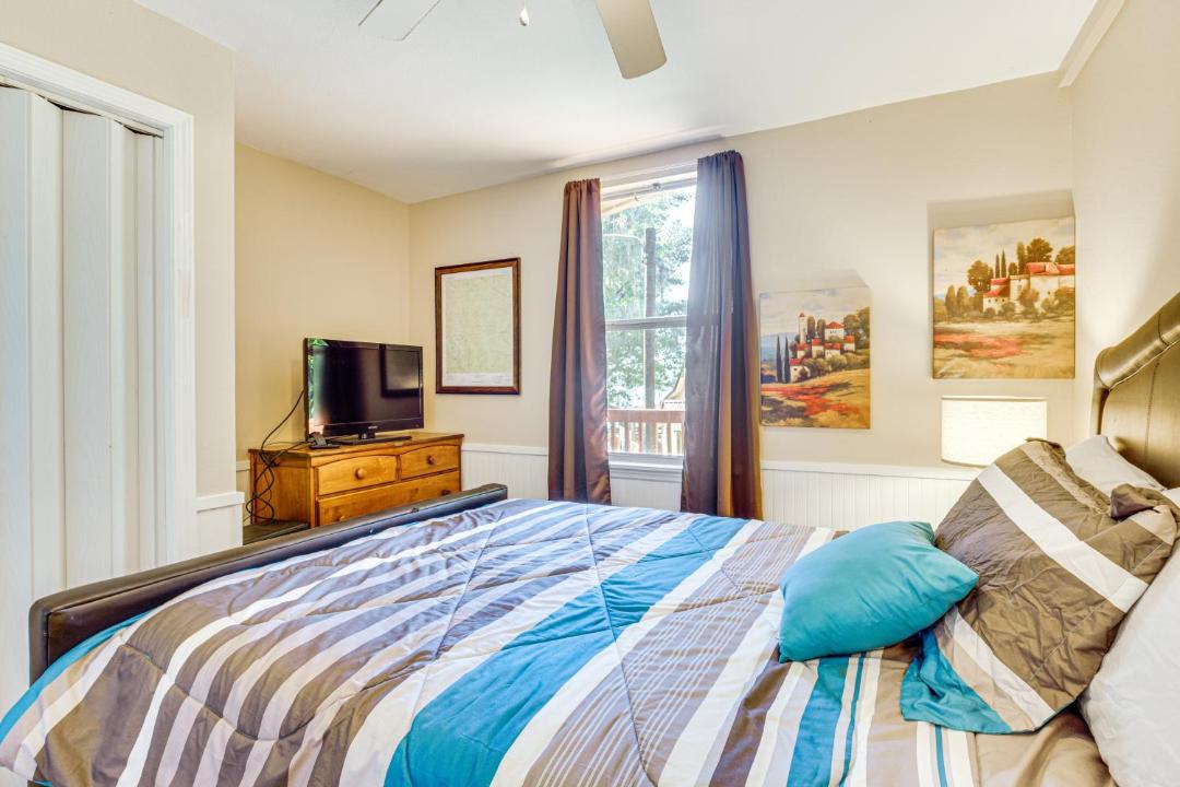 Photo of Bedroom in Quincy