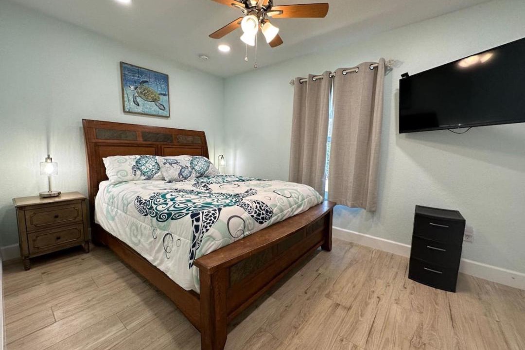 Photo of Bedroom in Ponce Inlet