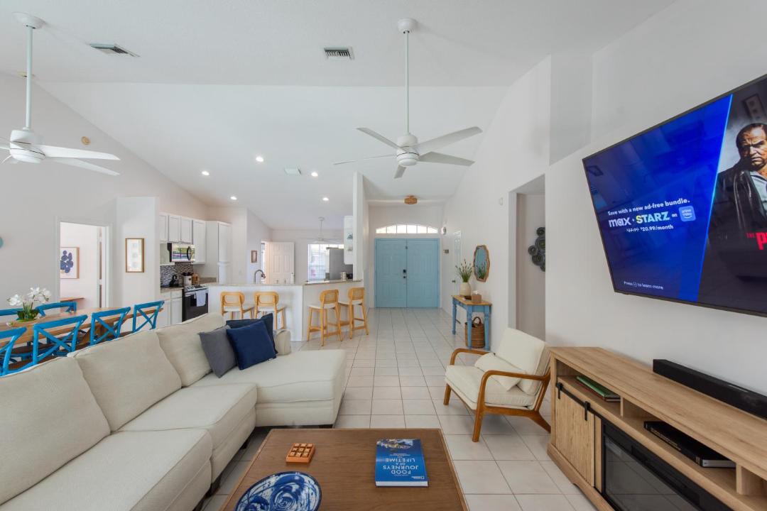Photo of Livingroom in Florida Ridge