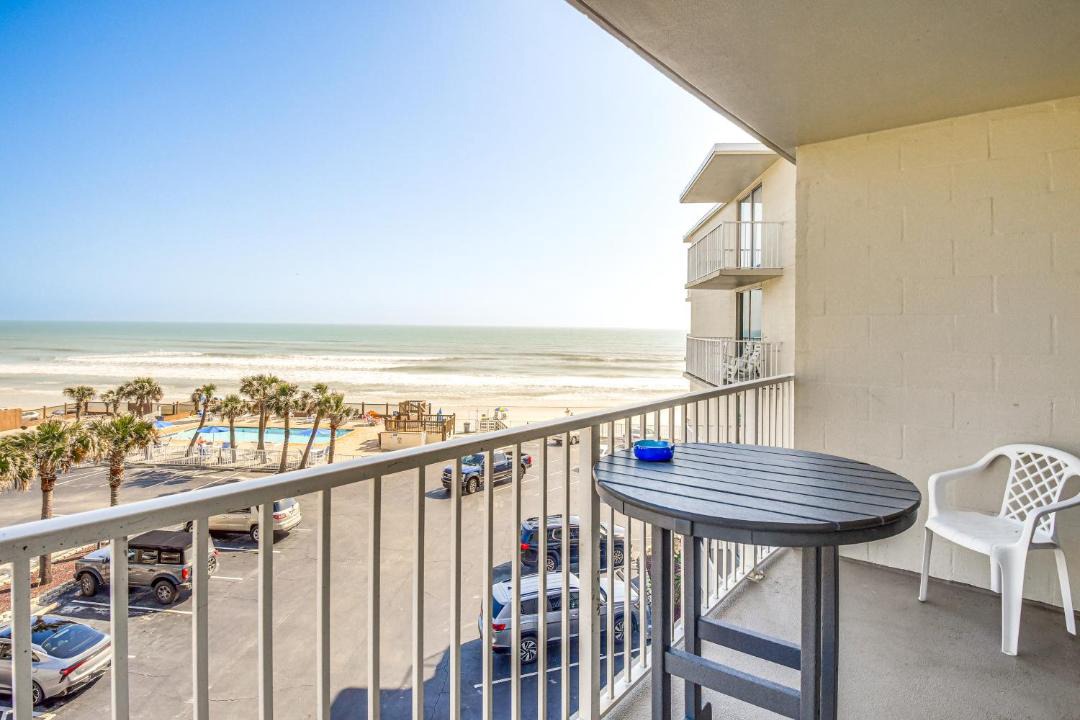 Photo of Patio Balcony in Bostwick Park
