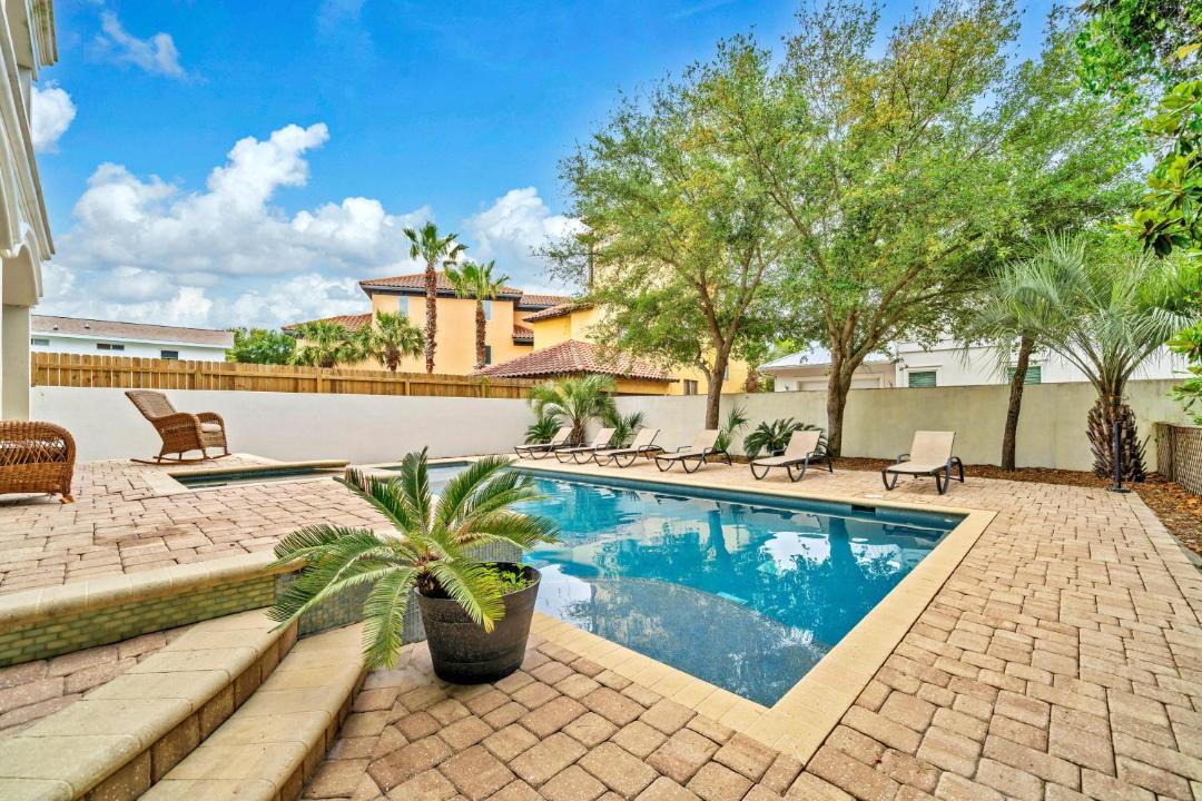 Photo of Patio Balcony in Miramar Beach