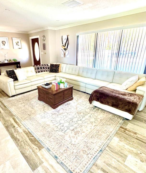 Photo of Livingroom in Caloosahatchee