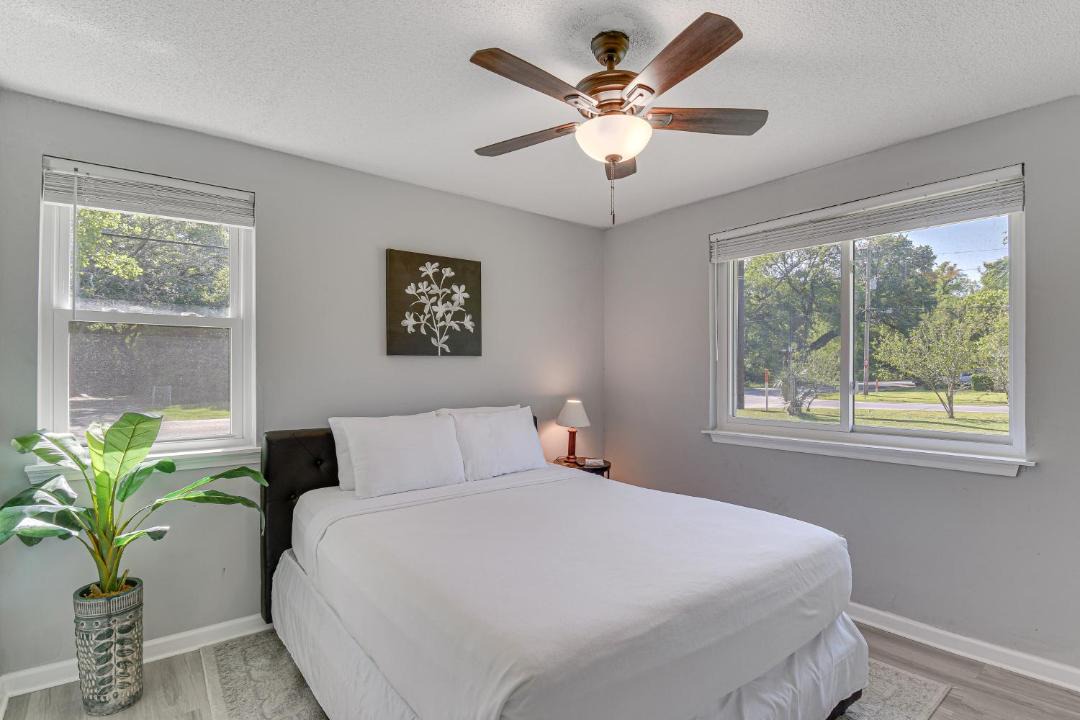 Photo of Bedroom in Foley