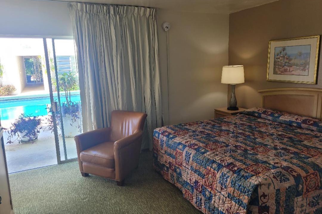 Photo of Bedroom in Old Northwood Historic District